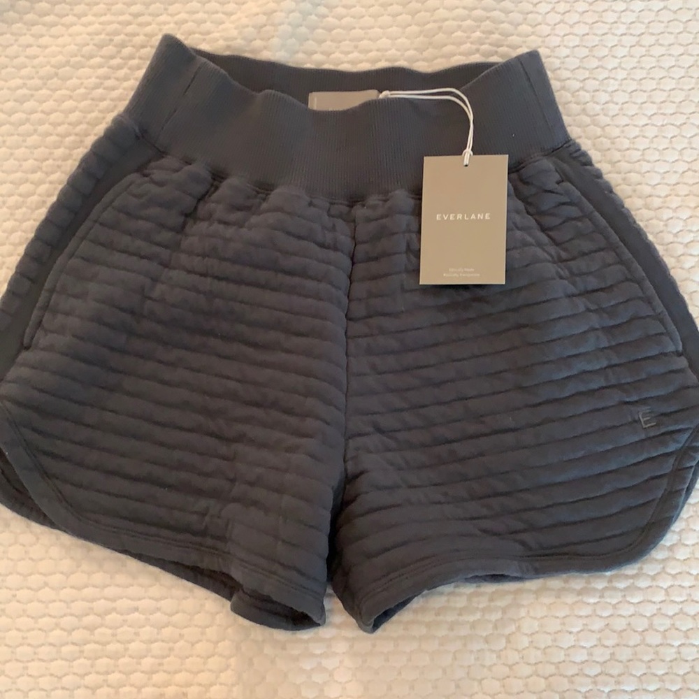 Everlane shorts small